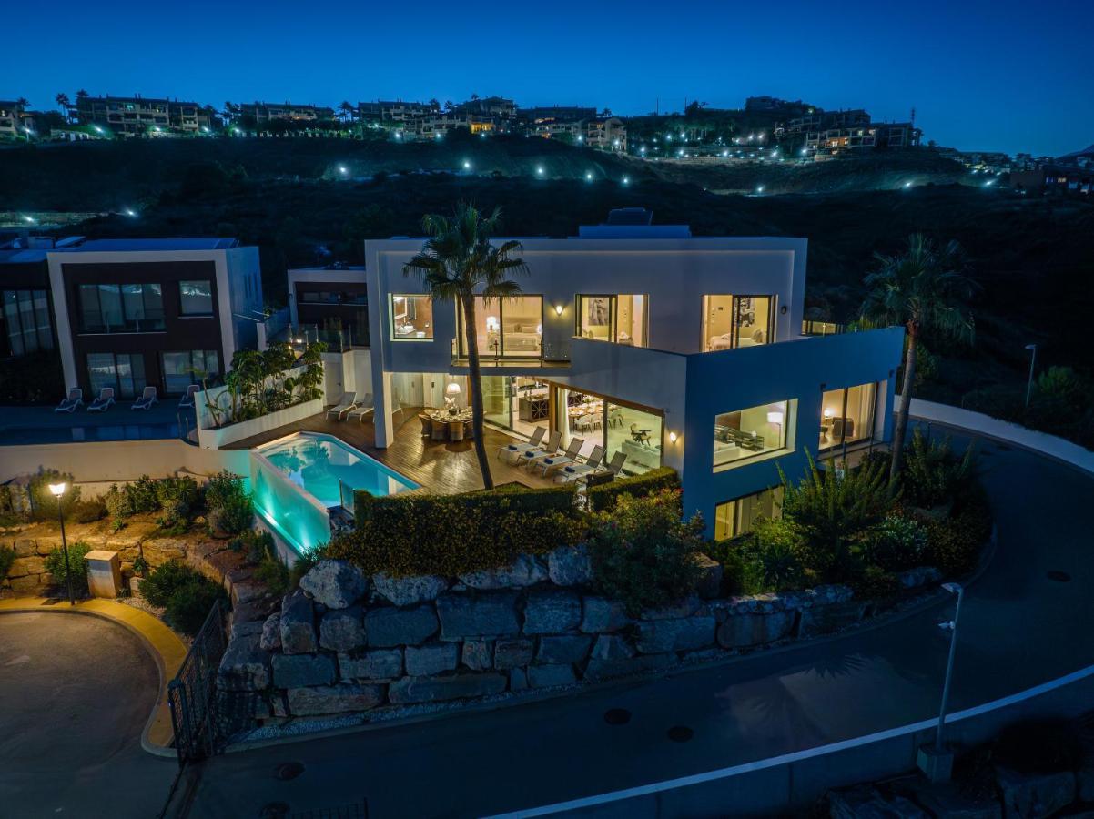 Vacation Marbella I Villa Paraiso The View, Infinity Heated Pool, Sea View, 24-7 Security, Golf Courses Эстепона Экстерьер фото